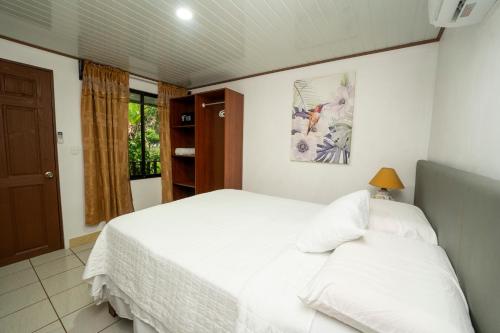 Hotel Tortuguero Beach