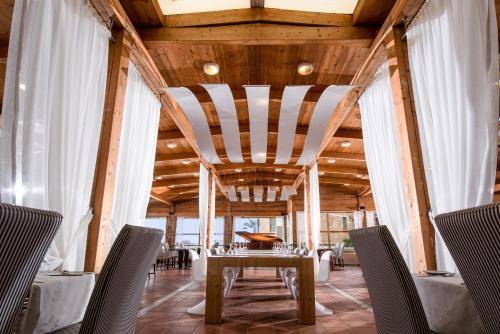 Bella Beach Hotel - image 8