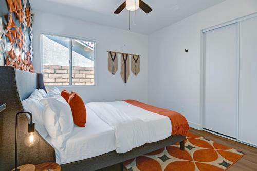 IndyOasis: pool*spa*games*BBQ*4BR2BA. Wlk2Festivls IndyOasis: pool*spa*games*BBQ*4BR2BA. Wlk2Festivls