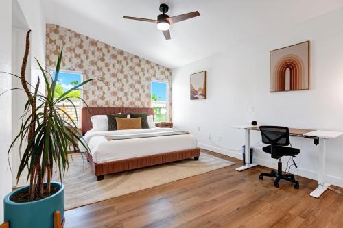 IndyOasis: pool*spa*games*BBQ*4BR2BA. Wlk2Festivls IndyOasis: pool*spa*games*BBQ*4BR2BA. Wlk2Festivls