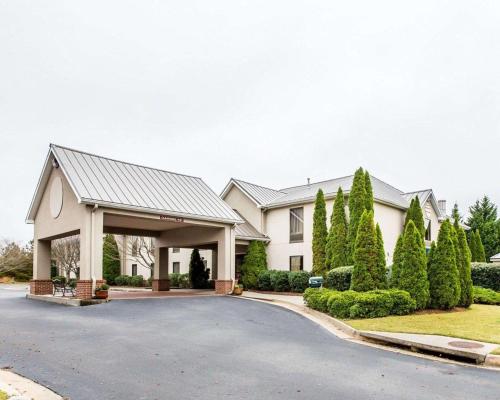 Quality Inn&Suites - Hotel - Dawsonville