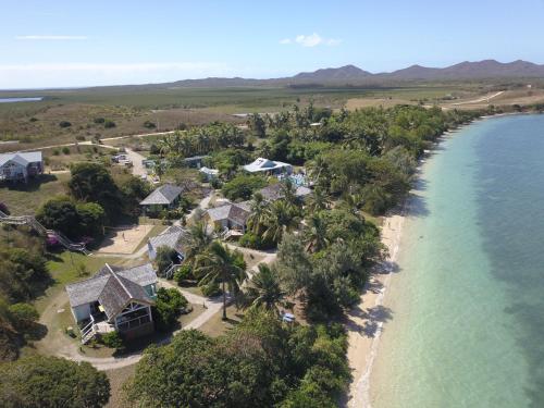 Beach House Lodge near สนามบินกูมัค