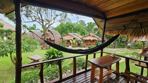 Eden Lanta Bungalow