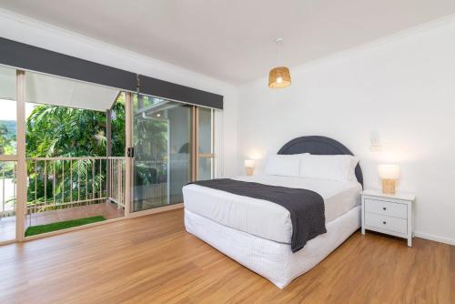 Apartment with Balcony image 10