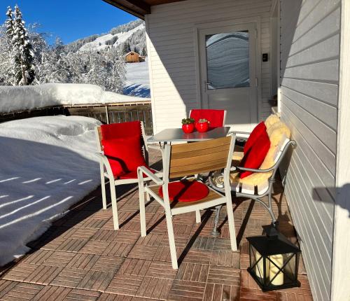 Kleine Ferienwohnung am Rande der Wildnis, Pension in Sibratsgfäll