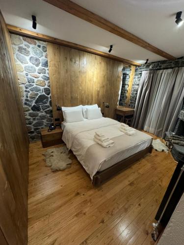 510589220 Hotel Ambassador Voskopojë