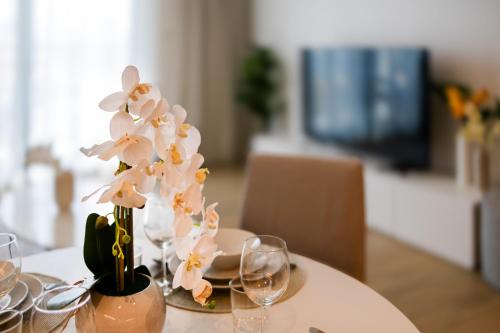 Shared lounge/TV area, Amazing 1 bedroom in Port De La Mer near the sea near Key West