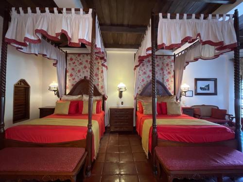 Tropicana Castle Dive Resort in Puerto Galera