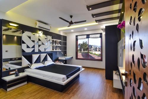 Lifeline Villas - Luxurious Taraangan 4 Mountain View Villa With Biggest Pool And Huge Open Area in Malavli