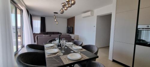 Superior Apartment image 10