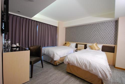 room detail thumbnail 1