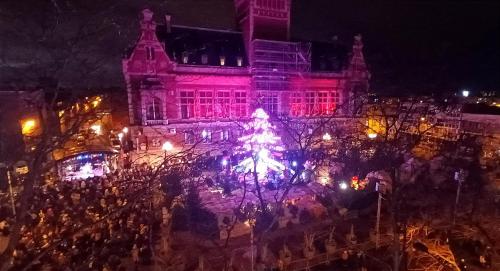 Maison de Ville restylée avec jardin, proche gare