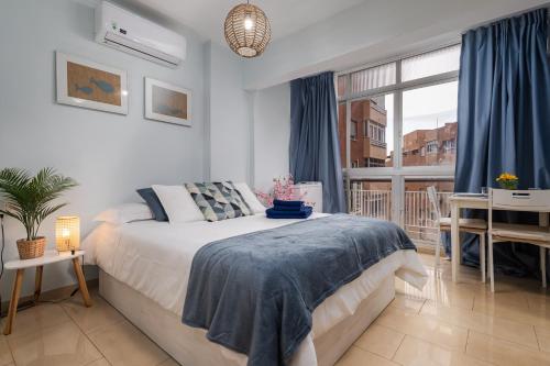 Beach House Apartment, Playa Malagueta, Malaga