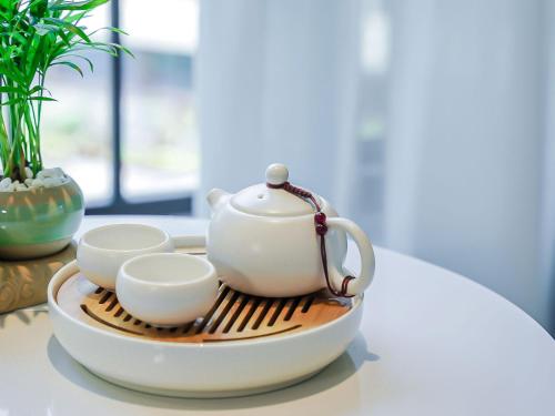 Guangzhou Qiling LN DF Hotel - image 4