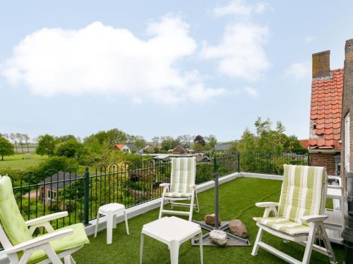 Holiday Home Dijkhuisje by Interhome in บราวเวอร์ชาเฟน