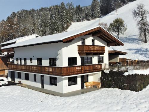  Apartment Mäuerl by Interhome, Unterkunft in Hart im Zillertal