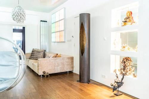 BEAUTIFUL APARTMENT WiTH ASIAN STYLE BEDROOM NEAR RAI & CENTER, Amsterdam (photo 7)