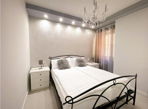 Klemi, rooms in old town Dolomia best home Check in automatico, Trento (foto 6)