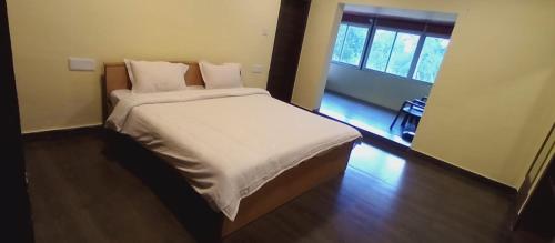 2 king beds