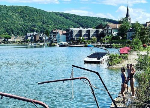 Escale Chambre d'hôtes Au coeur du vieux Profondeville entre Namur et Dinant