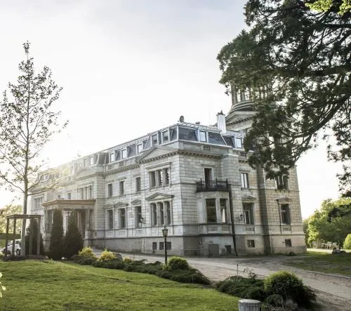 Schloss Kaarz mit Park in Kaarz, Deutschland