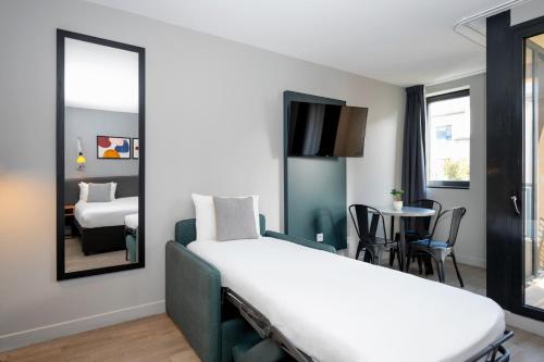 Staycity Aparthotels Centre Vieux Port - image 12