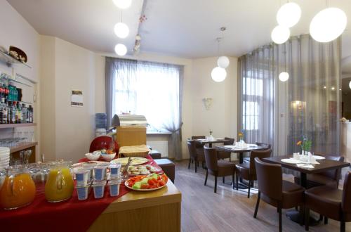 Hotel Edvards - image 4