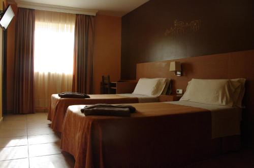 Hotel Solsona Centre - image 2