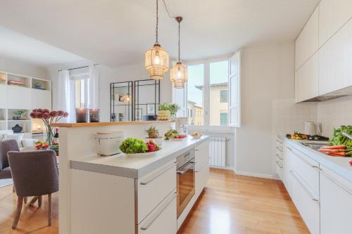 One-Bedroom Apartment image 8