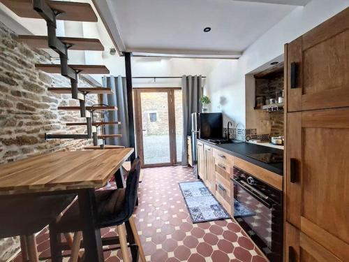 Studio Duplex Calme - SPA - SAUNA - Parking - Wifi in Cassagnes-Begonhes