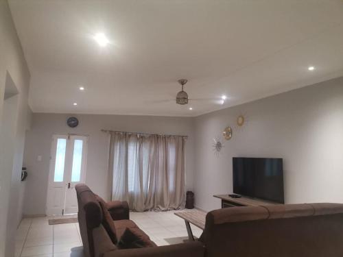 Teke's cheerful 3 bed room villa with swimming pool