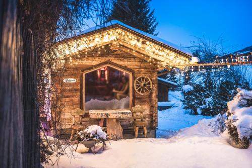 סאונה, Hotel Das Falkenstein in קפרון
