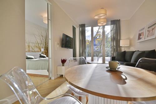 One-Bedroom Apartment room in Osiedle SeaSide Garden - Apartamenty Bryza z garażem 100m od Promenady