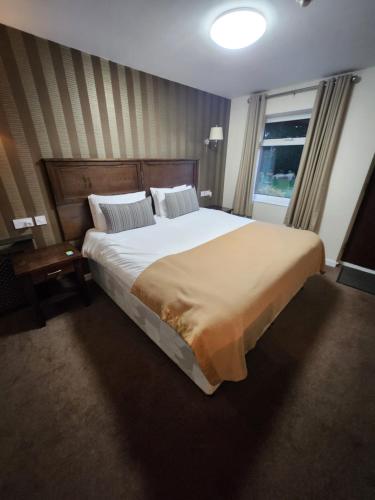 Red Lion Inn & Motel