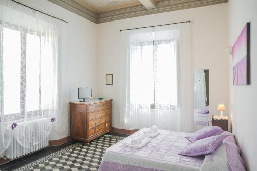 Superior Double Room image 6