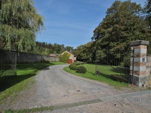 Hôtel - Ferme du Château d'Ahin - image 8