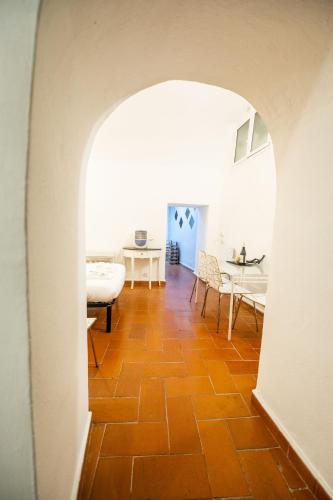 Campo de Fiori Grotto Apartment, Rome (photo 8)