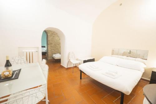 Campo de Fiori Grotto Apartment, Rome (photo 9)