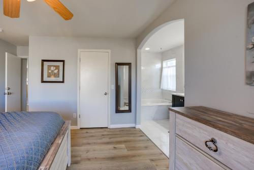 Updated Home 3 Mi to Garden of the Gods! - image 3