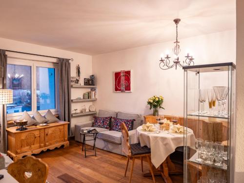  Apartment Chesa Sonnalpine B 55 by Interhome in St. Moritz