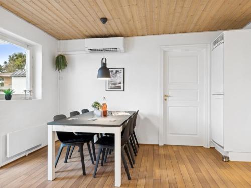  Apartment Annica - 900m from the sea in NW Jutland by Interhome in Blokhus