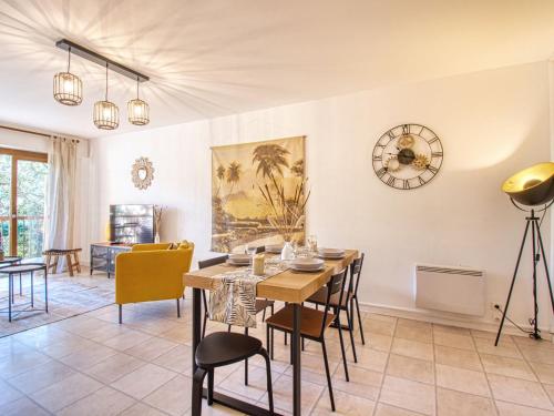 Apartment Le Capricorne by Interhome - Location saisonnière - Saint-Raphaël