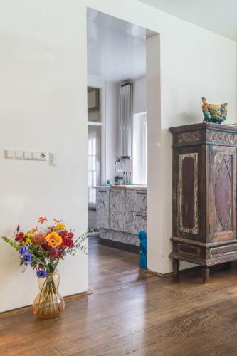 BEAUTIFUL APARTMENT WiTH ASIAN STYLE BEDROOM NEAR RAI & CENTER, Amsterdam (photo 9)