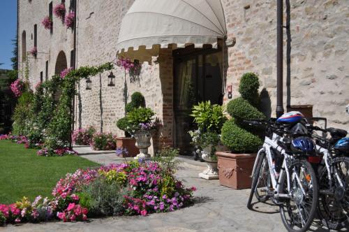 Ieeja, Hotel Castello Di Sinio in Sinio