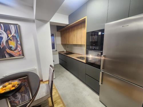 Luxury Vlae 1 Apartaments, Skopje (photo 2)