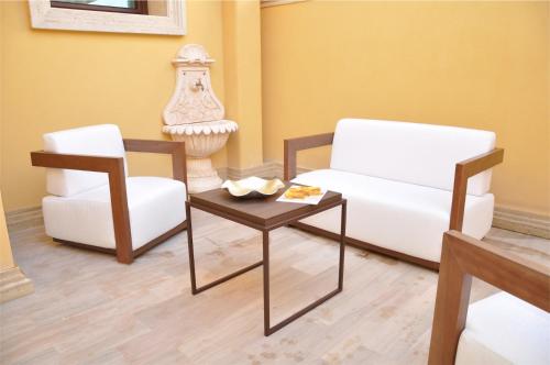 BHB Hotel - image 11