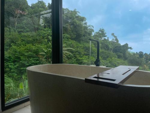 Selayang Olivehill - Kemewahan Glamping di Hutan in Mount Salak