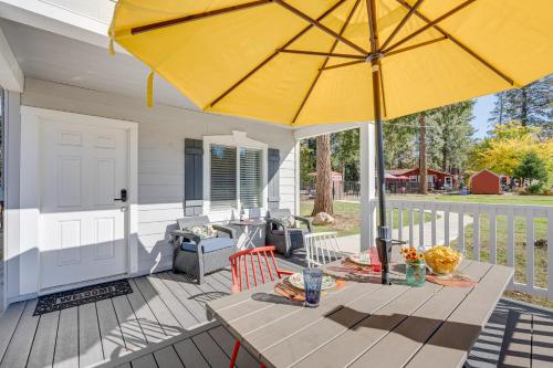 Cozy Placerville Cottage with Pool on Livestock Farm