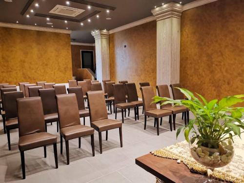 BHB Hotel - image 10
