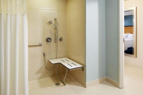 Hampton Inn San Diego Mission Valley - image 10